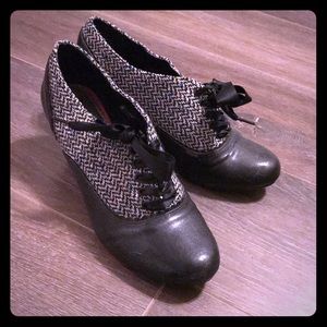 Poetic License Vintage Black Shoes